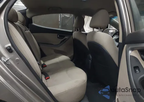 2016 Hyundai Elantra Se z USA, uszkodzony, nr VIN 5NPDH4AE3GH700877